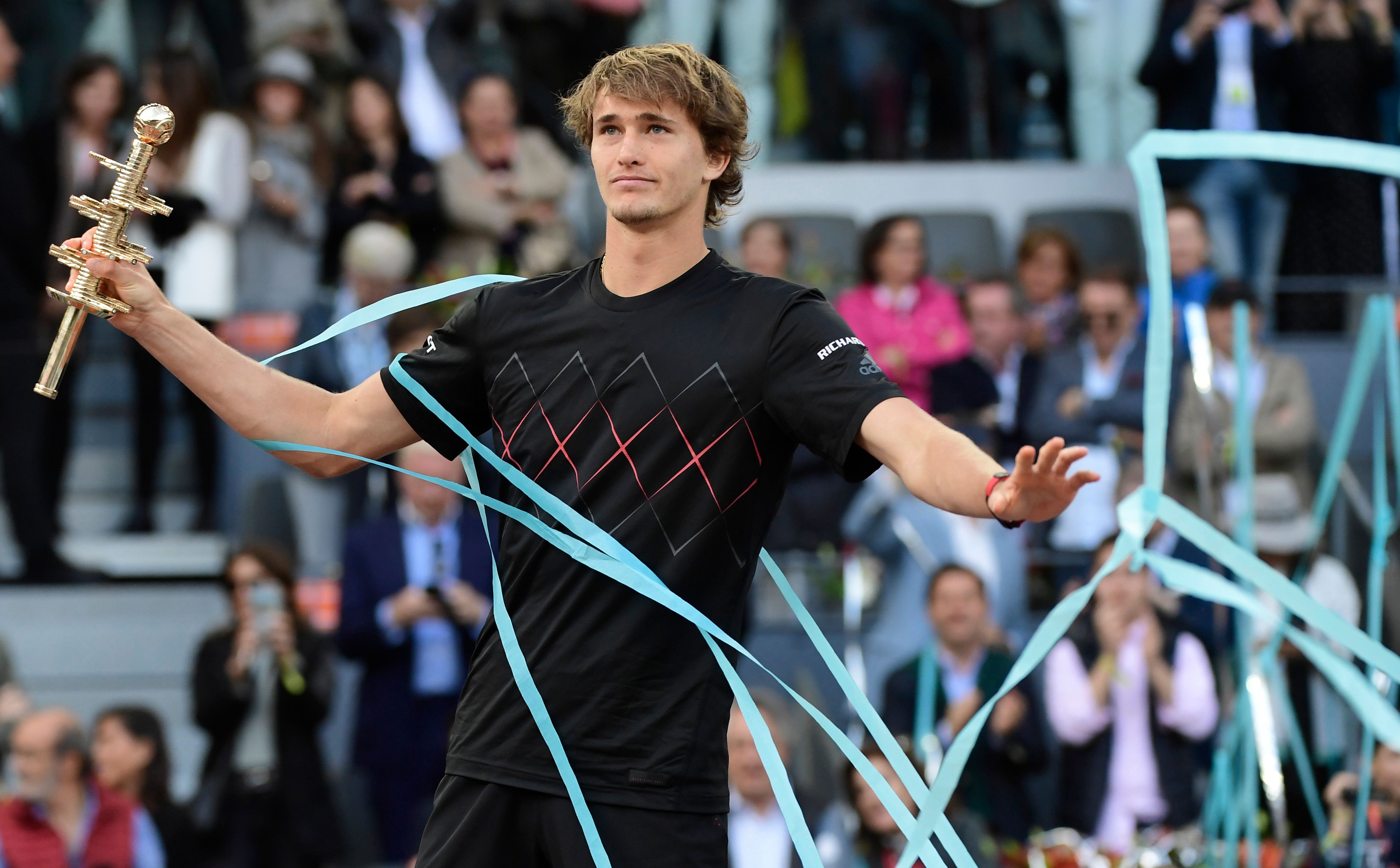 关于英国网球队绝杀法国网球队，兹维列夫惊艳世界的信息