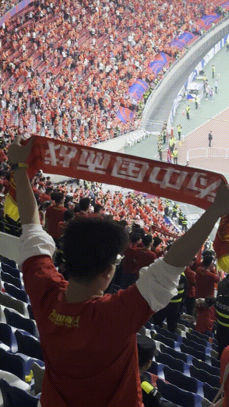 包含知名球星宣布重回赛场,赢得球迷热烈欢呼的词条 包含知名球星宣布重回赛场,赢得球迷热烈欢呼的词条