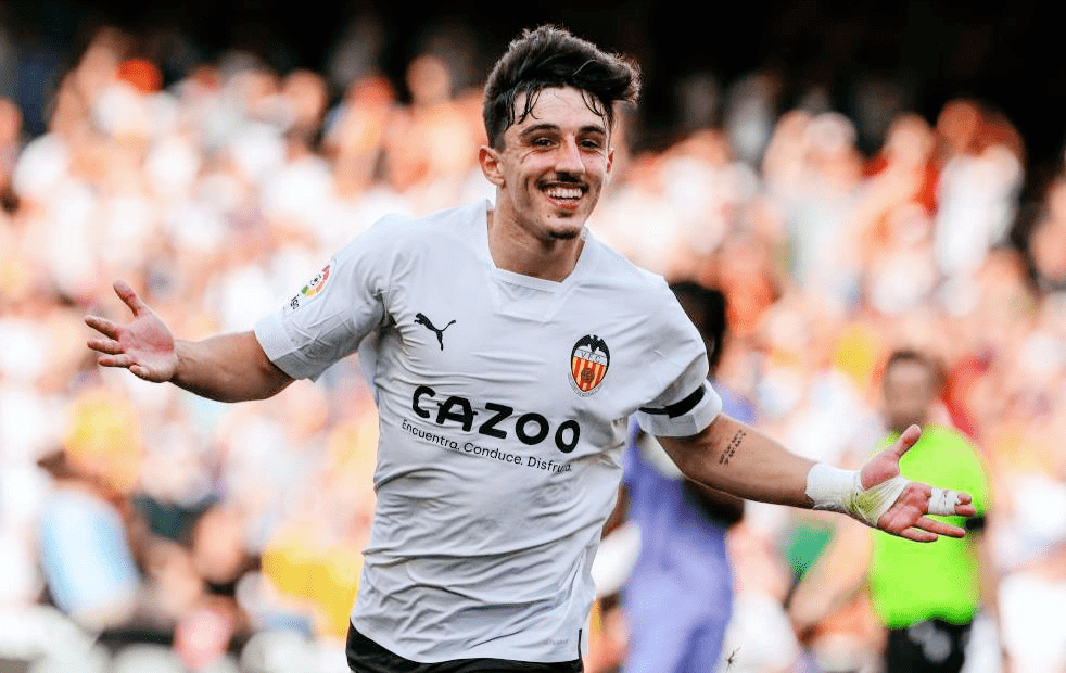 瓦伦西亚球员团结获得关键胜利的简单介绍