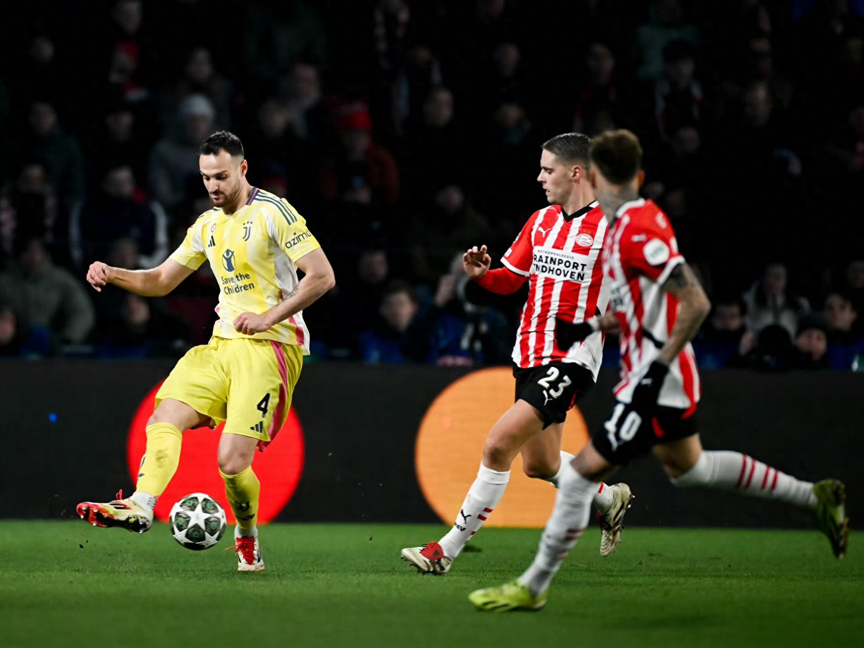 瑞士队主场遭逢意外，欧预赛前景一片黑暗的简单介绍