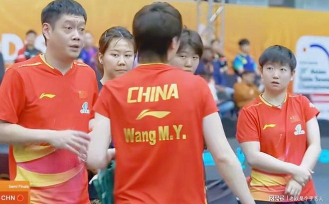 包含日本跳水队获得团体冠军稳坐霸主地位的词条