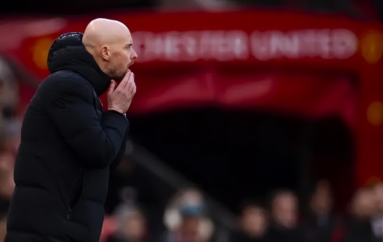 九游娱乐官方网站-曼联客场接连遭遇失利，教练组面临压力