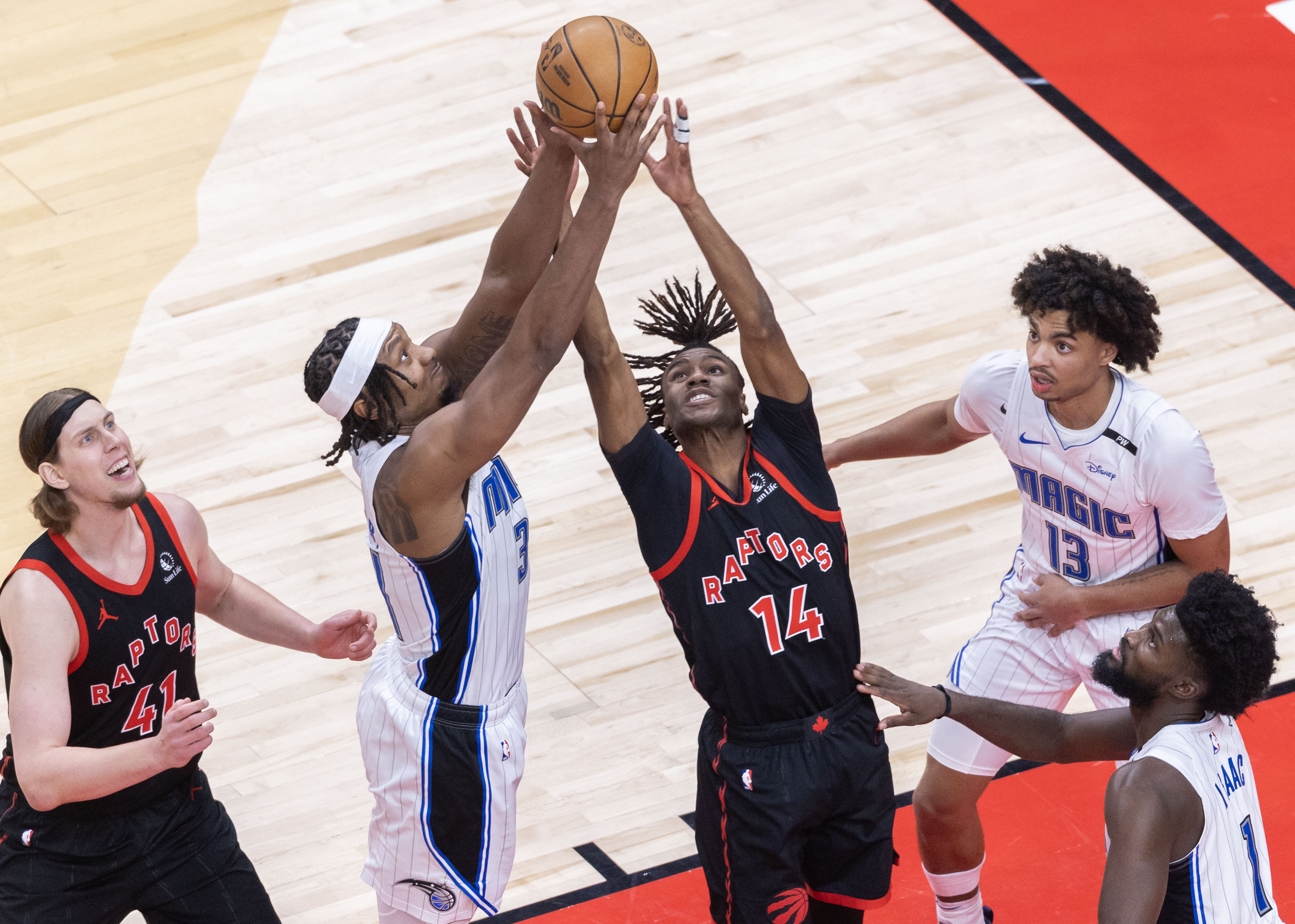 关于球员积极备战重要比赛，力争再创佳绩的信息