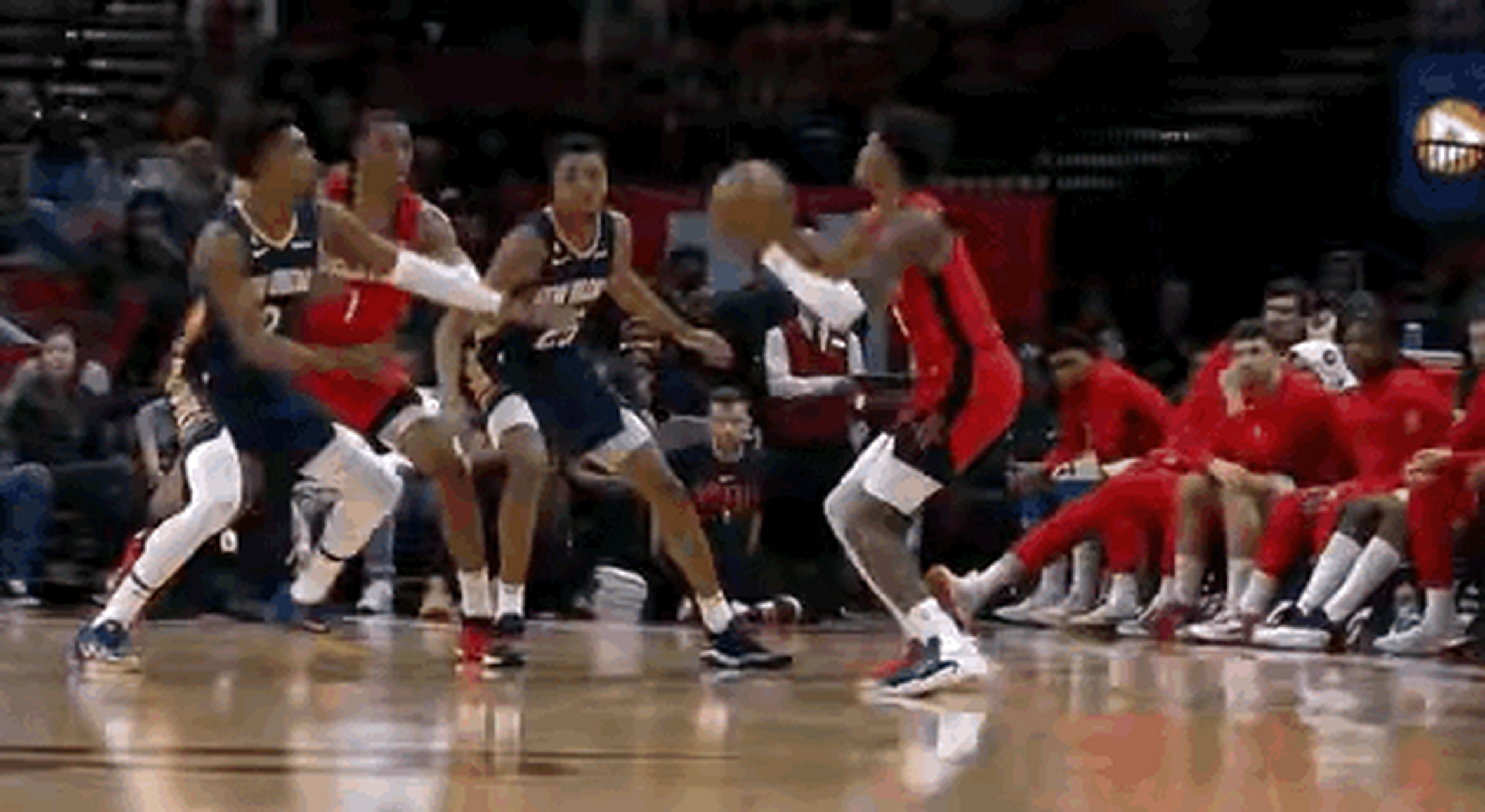 吉林队碾压火箭，麦科勒姆点燃赛场