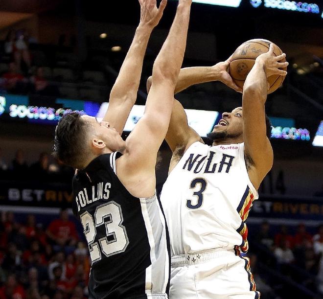 九游官网-尼克斯碾压马刺，麦科勒姆扛起全队