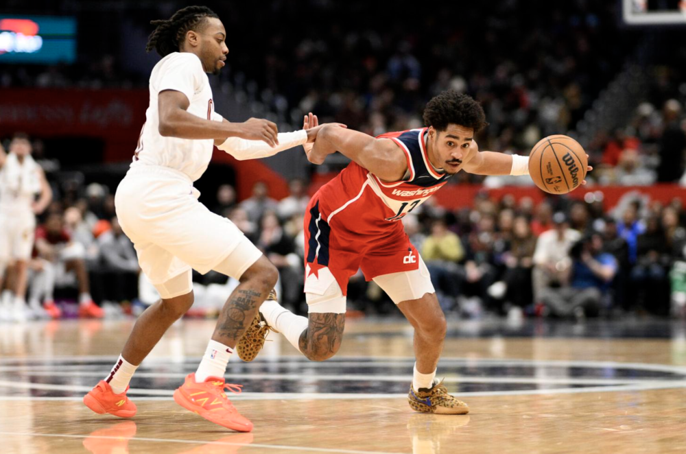 猛龙翻盘国王，布克点燃赛场