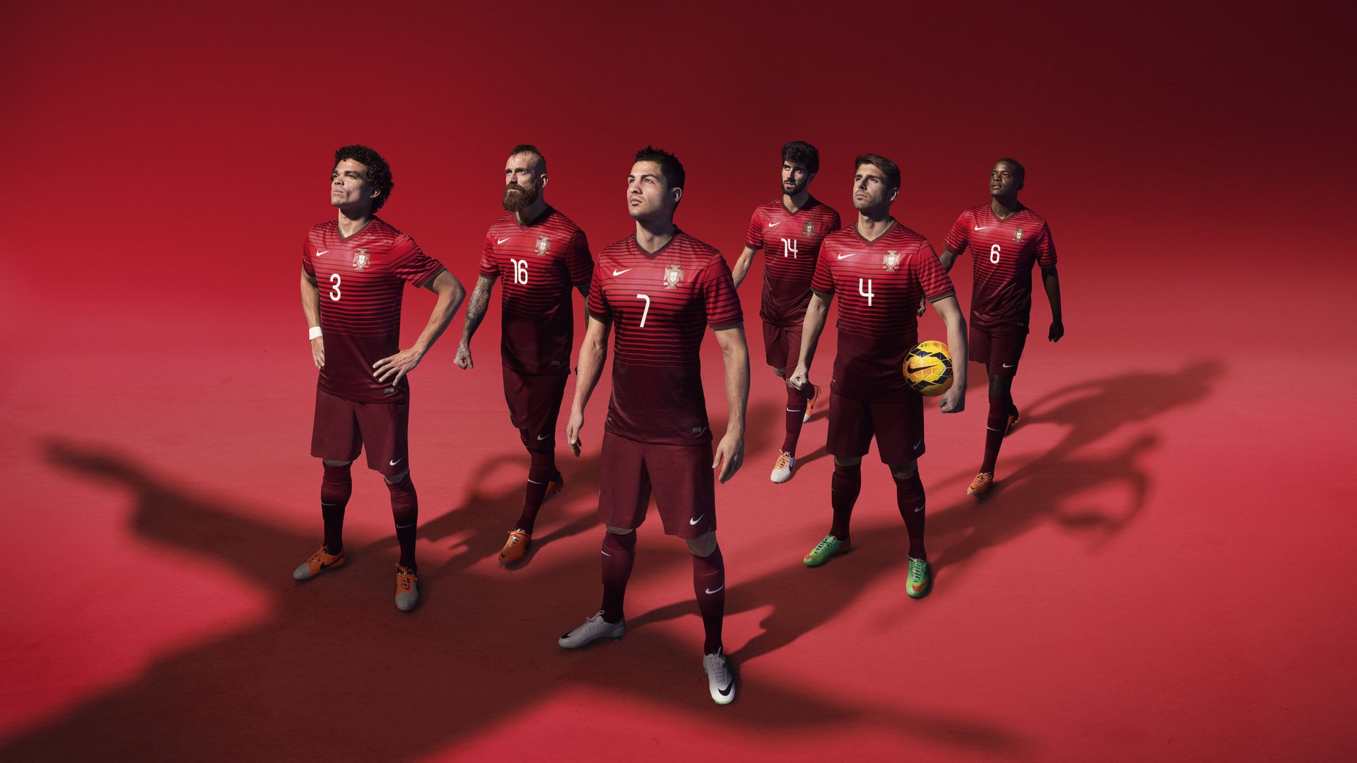 九游体育-巴雷拉绝境爆发，法国一波流带走日本，压力下绽放的足球艺术